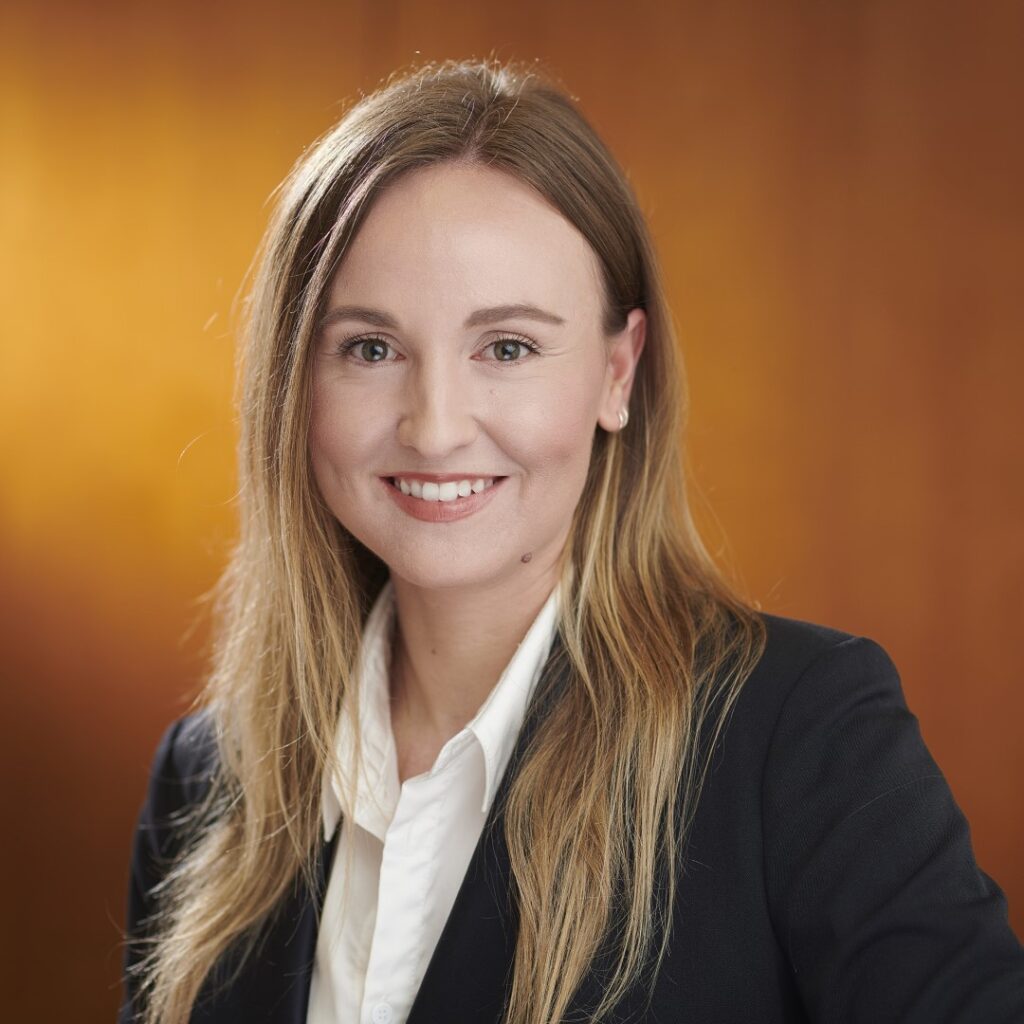Dr Jennifer Giblin
